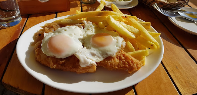 Sal y Pimienta Phone number