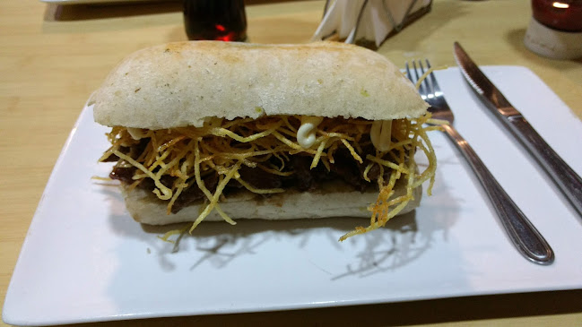 La Plancha Gourmet Sangucheria - Penaflor