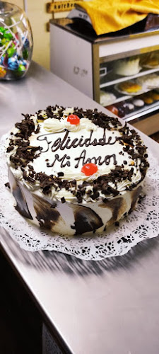 Comentarii opinii despre Pastelería y panadería Hojaldre