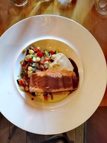 Opinii despre La Nacional Mall Vivo Los Trapenses în Lo Barnechea - Gastronomía y hostelería