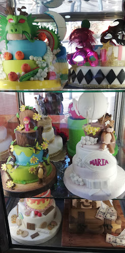 Comments and reviews of GustaPan Panadería Colombiana