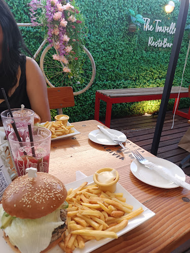 Opinii despre The Travellers Resto Bar în Villarrica - Gastronomía y hostelería