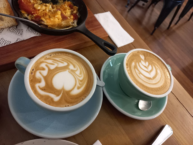 Kafava, cafetería de especialidad & brunch Open Times