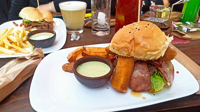 Opinii despre Araukasa Sanguches & Bar în Valparaíso - Gastronomía y hostelería