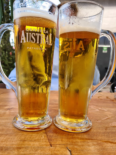 Tres Toques Sandwich cerveza y cafe