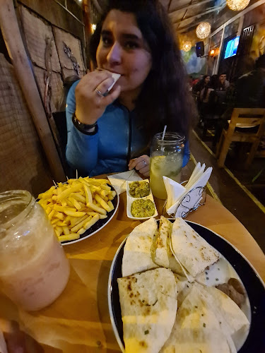 Montañita Restobar Egaña - Peñalolén