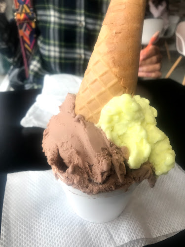 Comentarii opinii despre Ci Siamo Gelato & Caffè