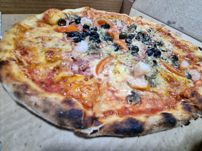 Comments and reviews of LaNapolitana Pizza/Bar