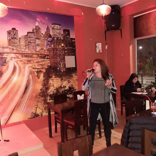 Hurricane Resto Bar - Gastronomía y hostelería