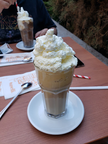 Comentarii opinii despre Cafeteria Tavelli La Reina