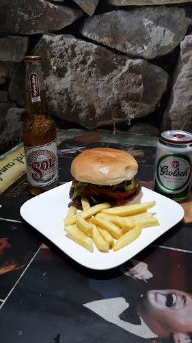 PIZZERIA Y CERVECERIA MASIIX - Gastronomía y hostelería