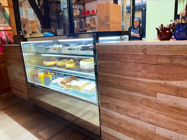 Café Raíz Open Times