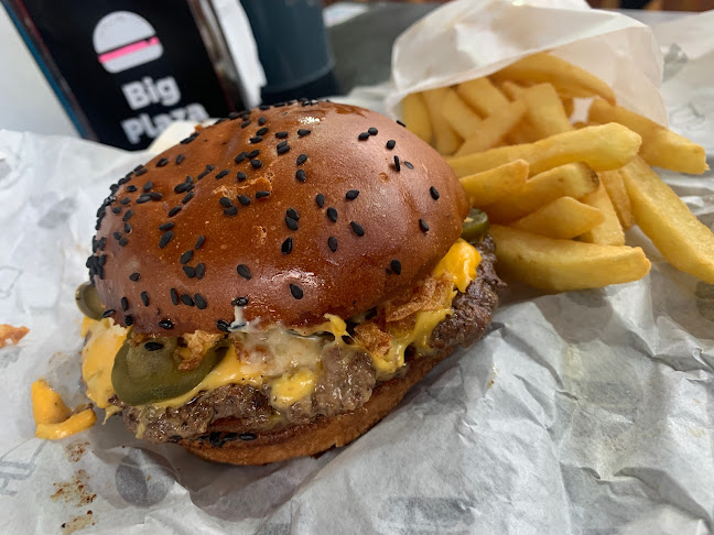 Comments and reviews of Big Plaza