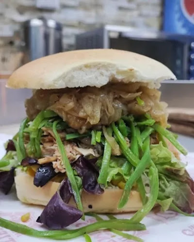 Sandwicheria Mi Tercer Tiempo SPA. - Pichilemu