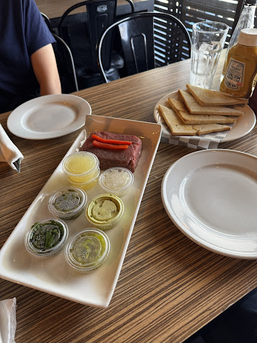 Metropol Sandwich Bar Open Times