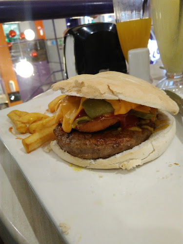 Locos X Viña Café Open Times