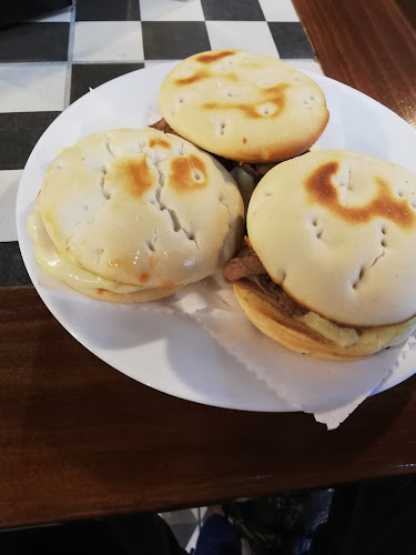 Opinii despre Kiosko Roca Santiago în Santiago - Gastronomía y hostelería