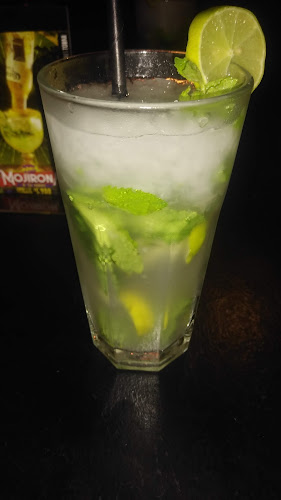 Bar Calafate Open Times