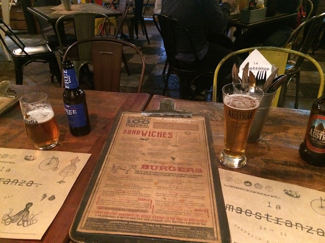 Reviews of La Maestranza Sandwich & Burger Bar in Vitacura - Gastronomía y hostelería