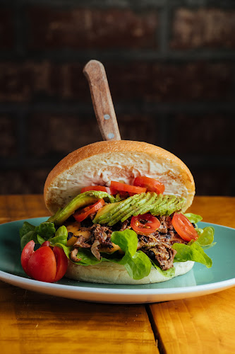 Ciudad Capital Sandwicheria Gourmet - Gastronomía y hostelería