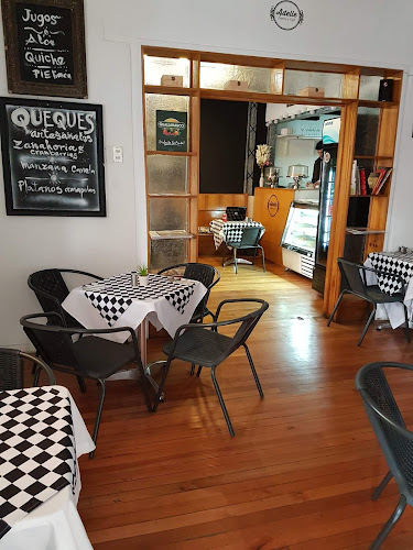 Reviews of Adelle Emporio & Café in Providencia - Gastronomía y hostelería