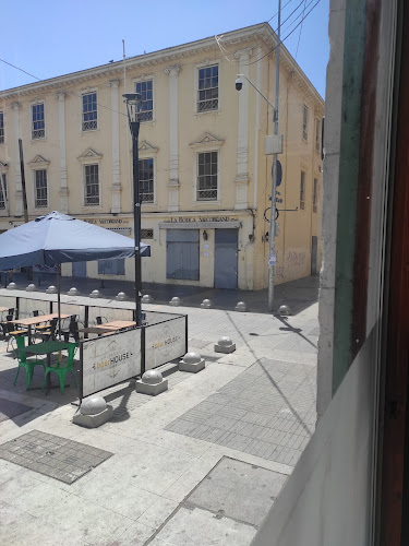 Opinii despre Cafe Y Restoran Riquet Limitada în Valparaíso - Gastronomía y hostelería