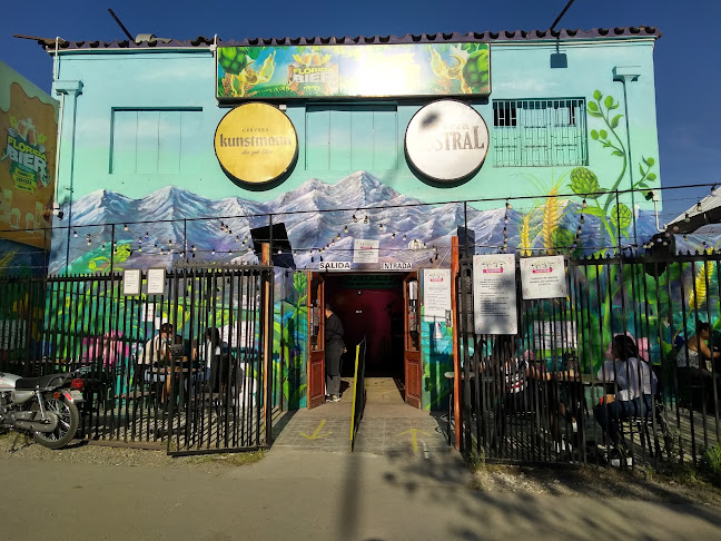 Montañita Restobar Egaña