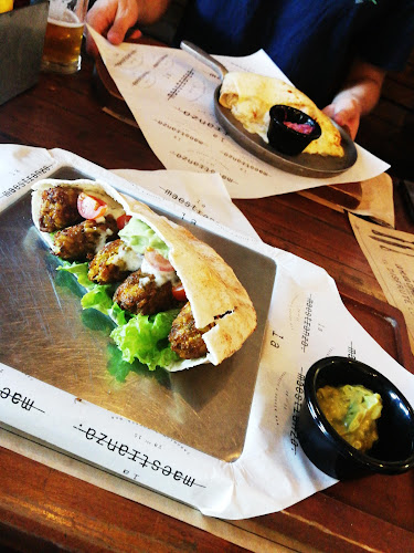 http://lamaestranzarestaurant.cl/