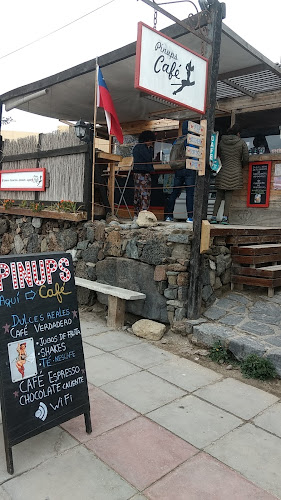 Opinii despre Pinups Cafe în Bahía Inglesa - Gastronomía y hostelería