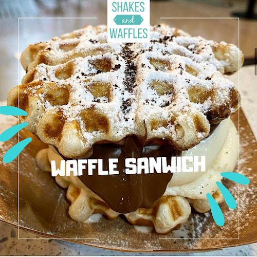 Opinii despre Shakes and Waffles în Huechuraba - Gastronomía y hostelería