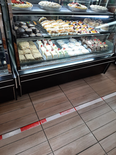 Comentarii opinii despre Panadería El Castillo