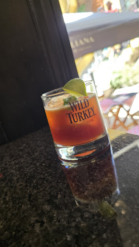 IL PAPARAZZO RISTORANTE & WINEBAR