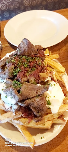 BEERHOUSE BAR PUCON - Gastronomía y hostelería