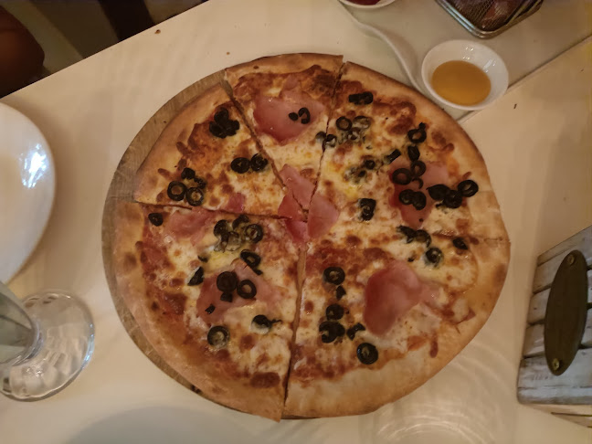 Opinii despre Picadelly Restaurante în Santiago - Gastronomía y hostelería