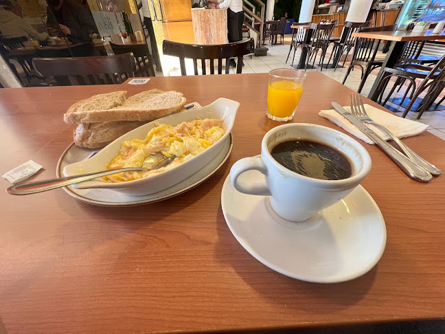 Comentarii opinii despre Cafeteria Tavelli La Reina