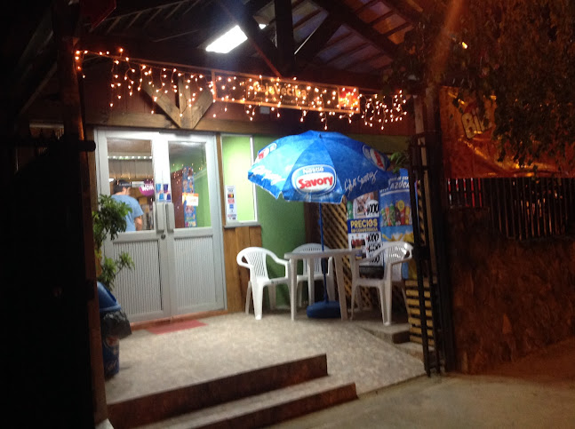 Amasanderia y Minimarket Violetta Open Times