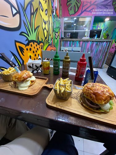 Sangucheria Feroz Phone number