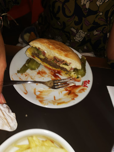 Comments and reviews of Rich Hamburguesas