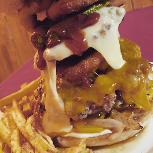 Sanguchería Mostacho - Santa Cruz