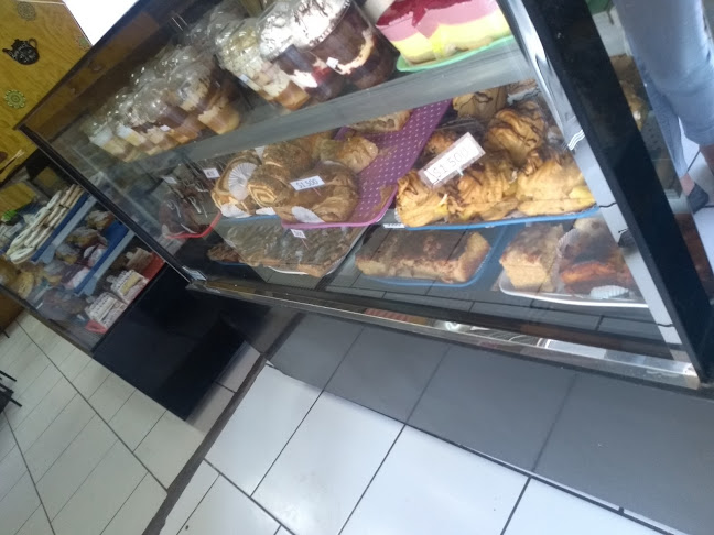 Panaderia Y Pasteleria "Dulces Tentaciones" - San Bernardo