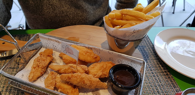 Chicken International Restaurant - Gastronomía y hostelería