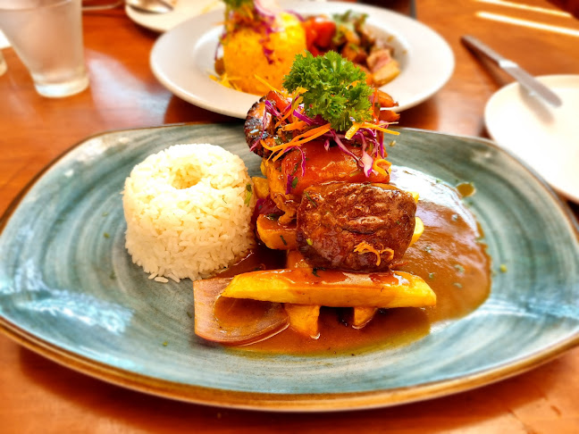 Medina's Restaurant Gourmet