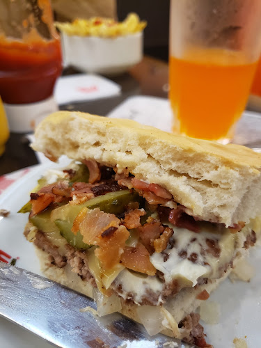 http://www.richamburguesas.cl/