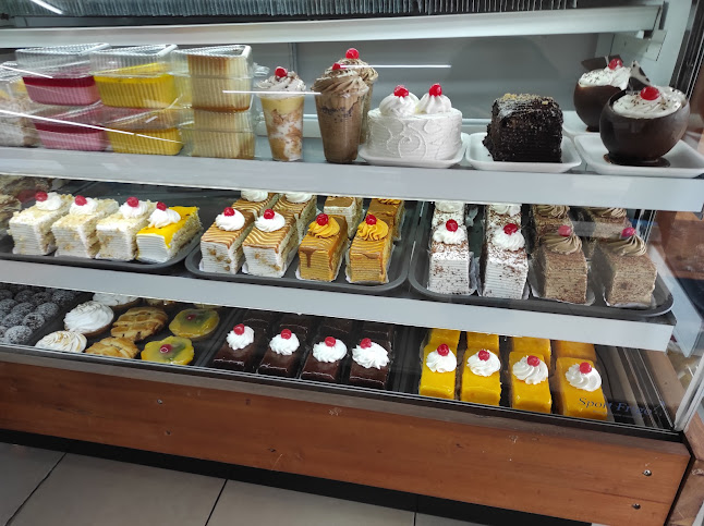 Comentarii opinii despre Pasteleria Y Panaderia Sinergia