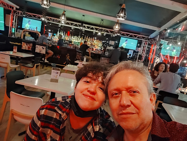 Comentarii opinii despre Hollywood Experience Reñaca