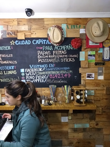Opinii despre Ciudad Capital Sandwicheria Gourmet în La Serena - Gastronomía y hostelería
