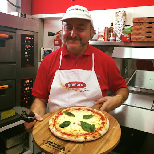 Comments and reviews of PitStop Pizza & Pollo