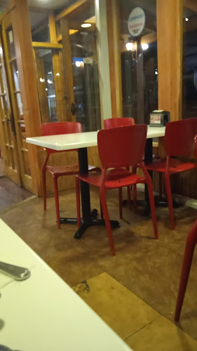 Comments and reviews of Rosselot Sur Restaurante & Delivery