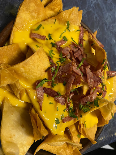 Restaurant y Pub Entre Jotes - Gastronomía y hostelería