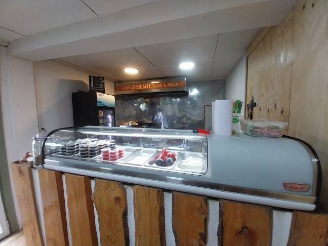 Simplemente Sushi & Pizza